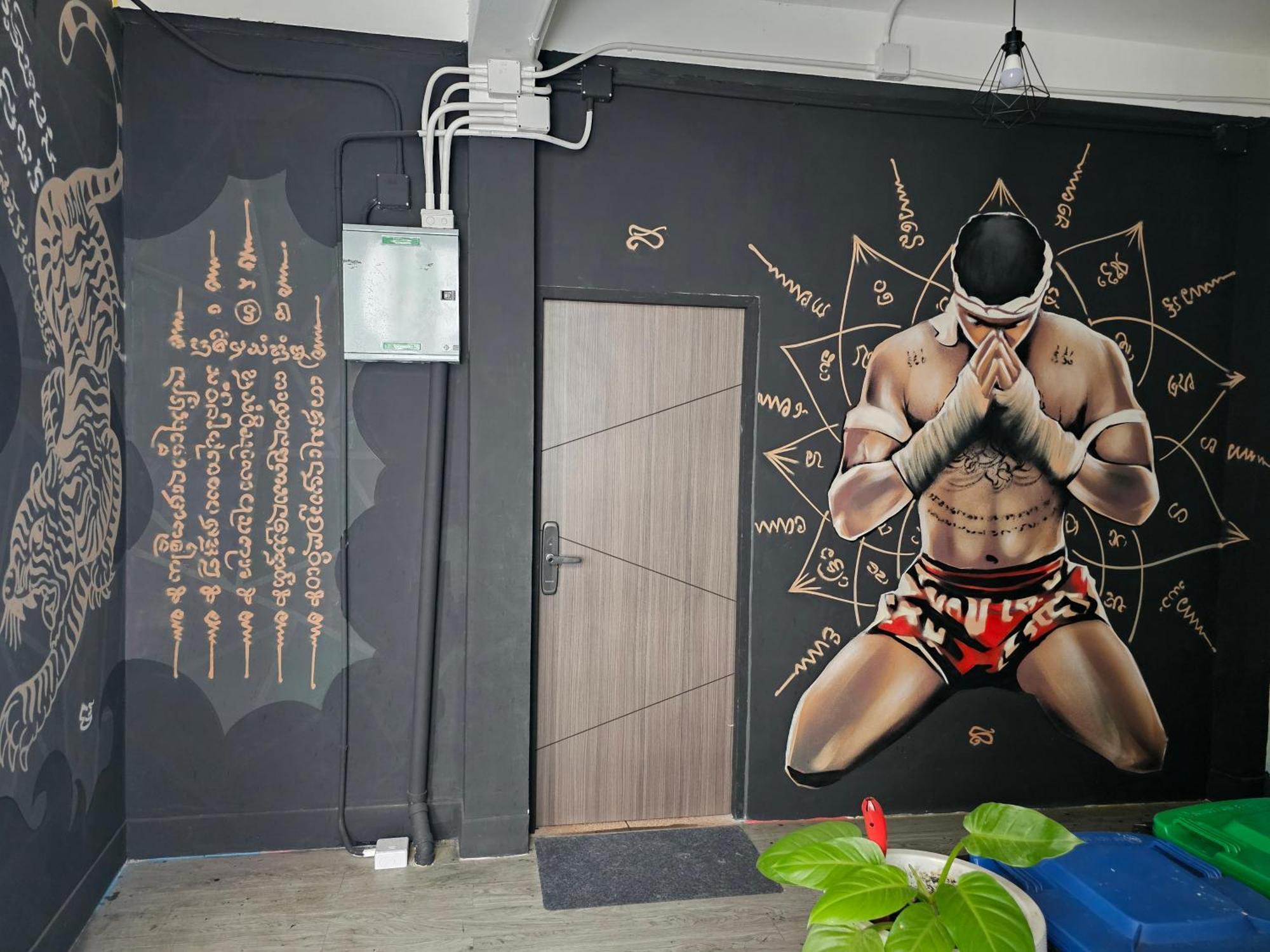 Urban Jungle Hostel Bangkok Exterior photo